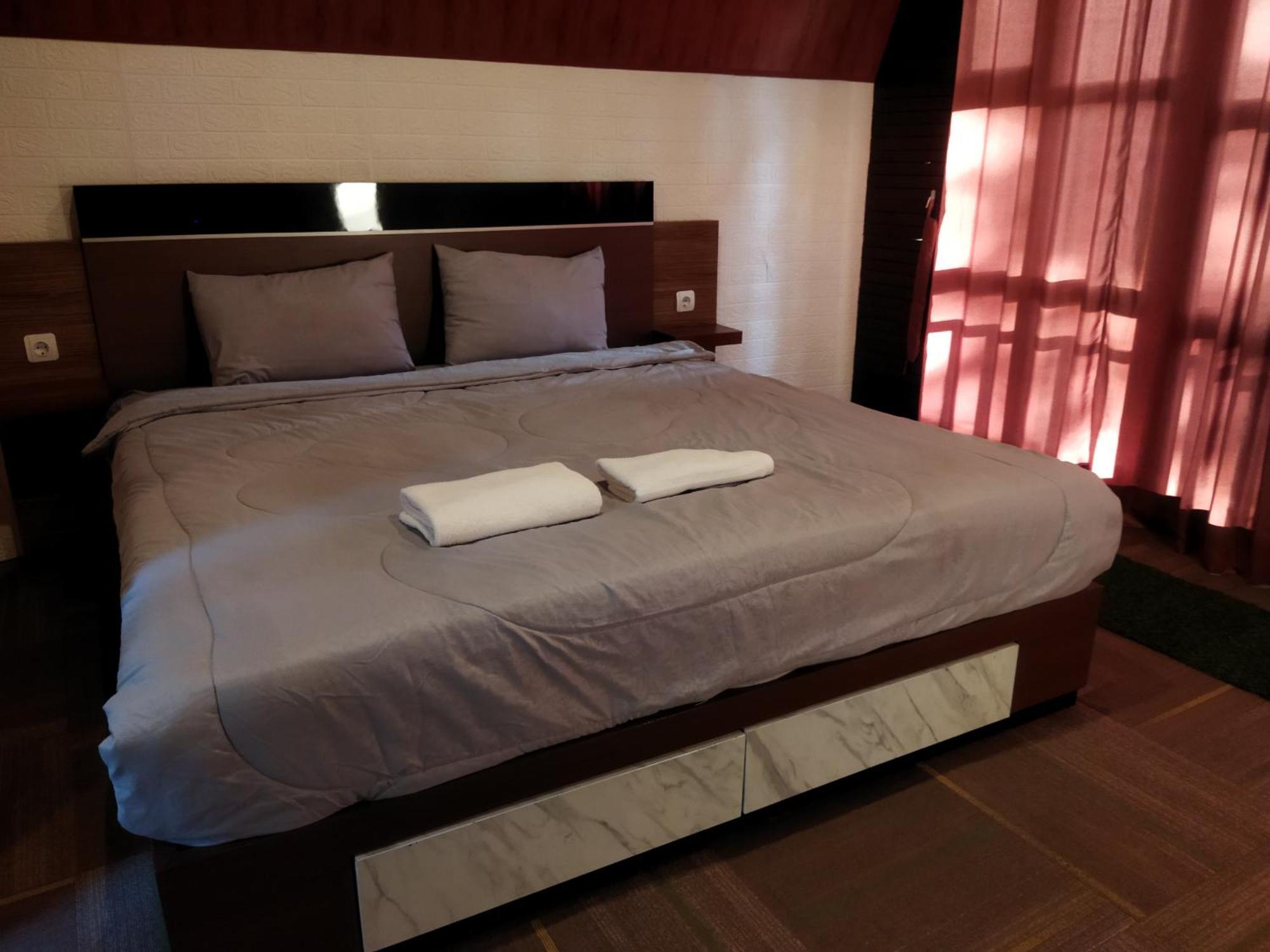 Pijar Resort Powered By Cocotel Kudus Номер фото